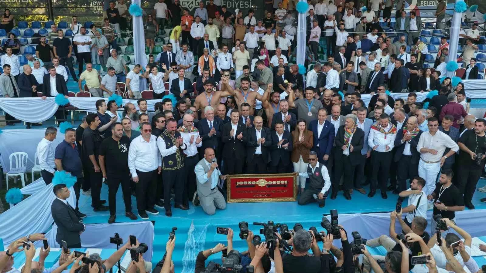 66. GELENEKSEL KURTDERELİ MEHMET PEHLİVAN YAĞLI GÜREŞLERİNDE ALTIN KEMER MUSTAFA TAŞ’IN OLDU