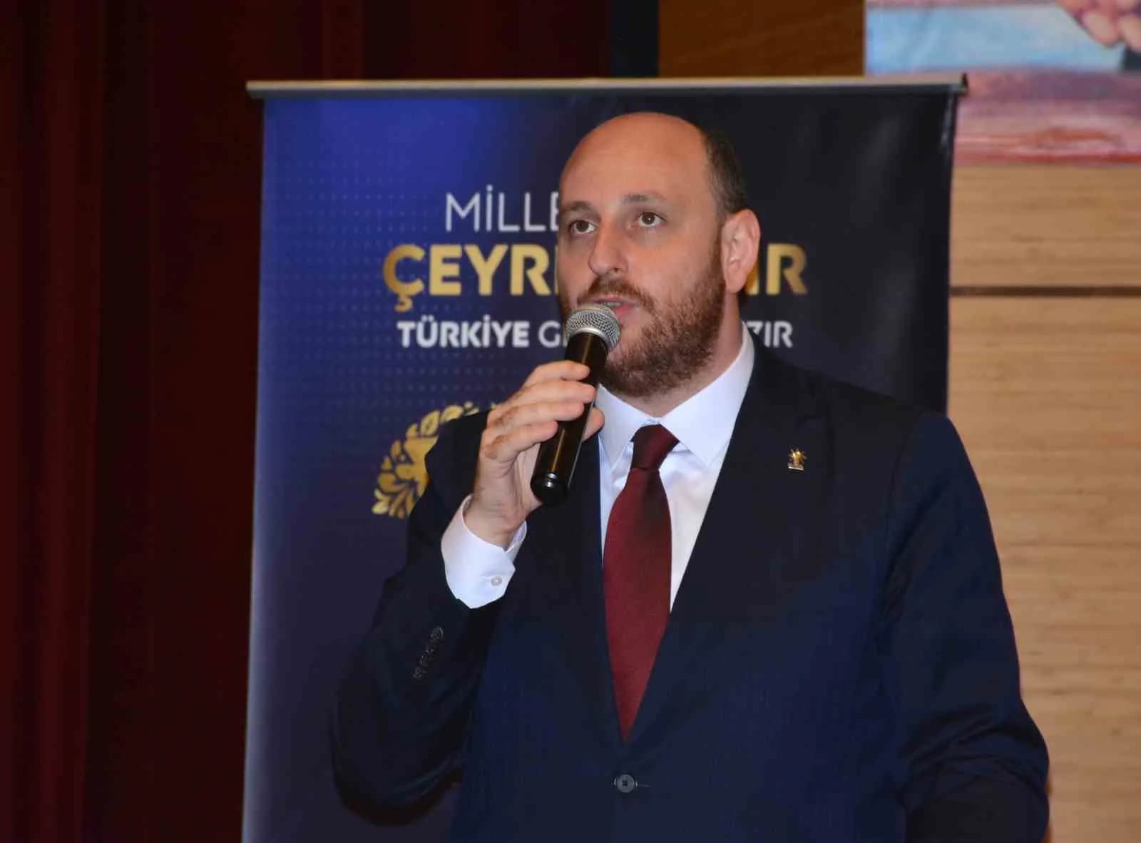 AK PARTİ GENEL BAŞKAN YARDIMCISI VE TEŞKİLAT BAŞKANI YALOVA MİLLETVEKİLİ AHMET BÜYÜKGÜMÜŞ, PROGRAMDA KONUŞMA YAPTI