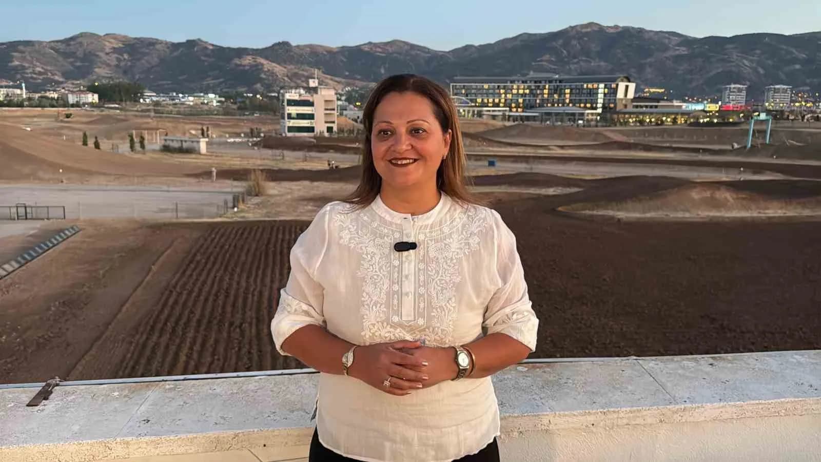 AFYONKARAHİSAR BELEDİYE BAŞKANI BURCU KÖKSAL BU YIL 9.'SU GERÇEKLEŞTİRİLECEK MXGP DÜNYA MOTOKROS ŞAMPİYONASI’NDA 500 BİNİN ÜZERİNDE SEYİRCİYİ AFYONKARAHİSAR’A BEKLEDİKLERİNİ SÖYLEDİ.