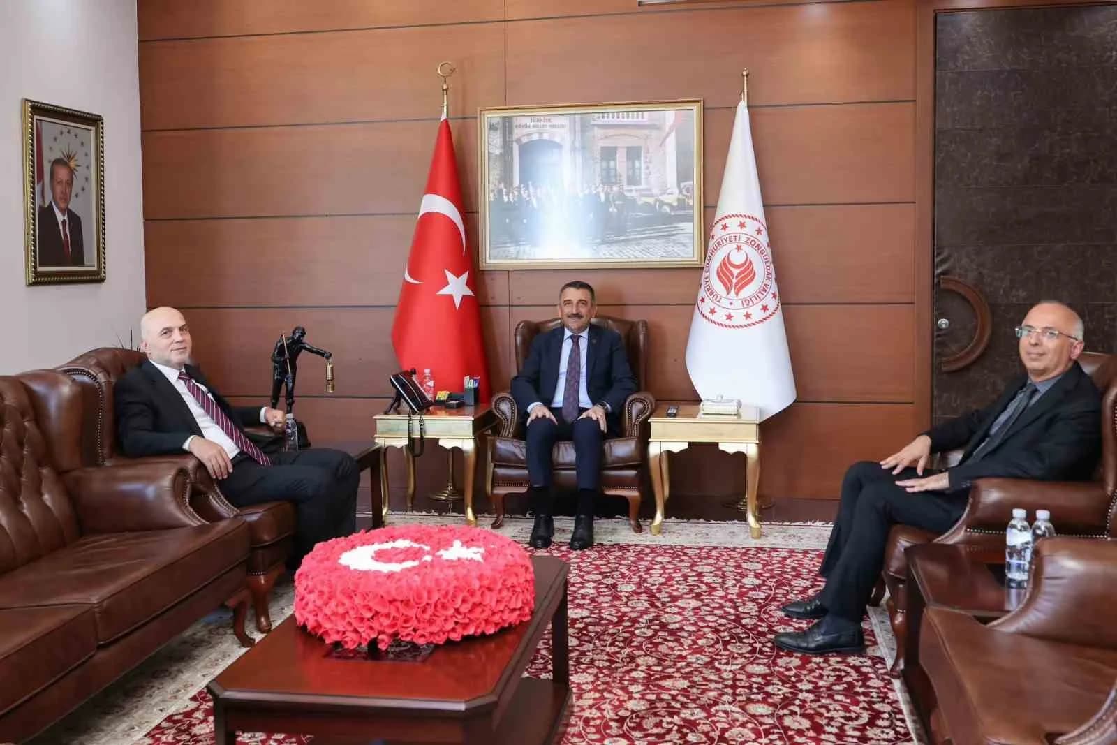 BEUN'UN YENİ REKTÖRÜ ULUSOY'DAN VALİ HACIBEKTAŞOĞLU’NA ZİYARET