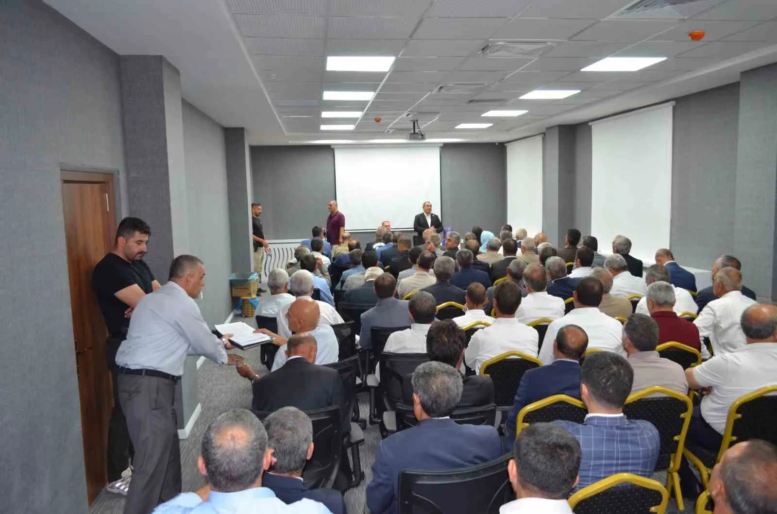 BULANIK İLÇESİNDE, 26 AĞUSTOS 1071 MALAZGİRT ZAFERİ'NİN 955. YIL DÖNÜMÜ DOLAYISIYLA DÜZENLENECEK ETKİNLİKLERE YÖNELİK HAZIRLIK TOPLANTISI GERÇEKLEŞTİRİLDİ.