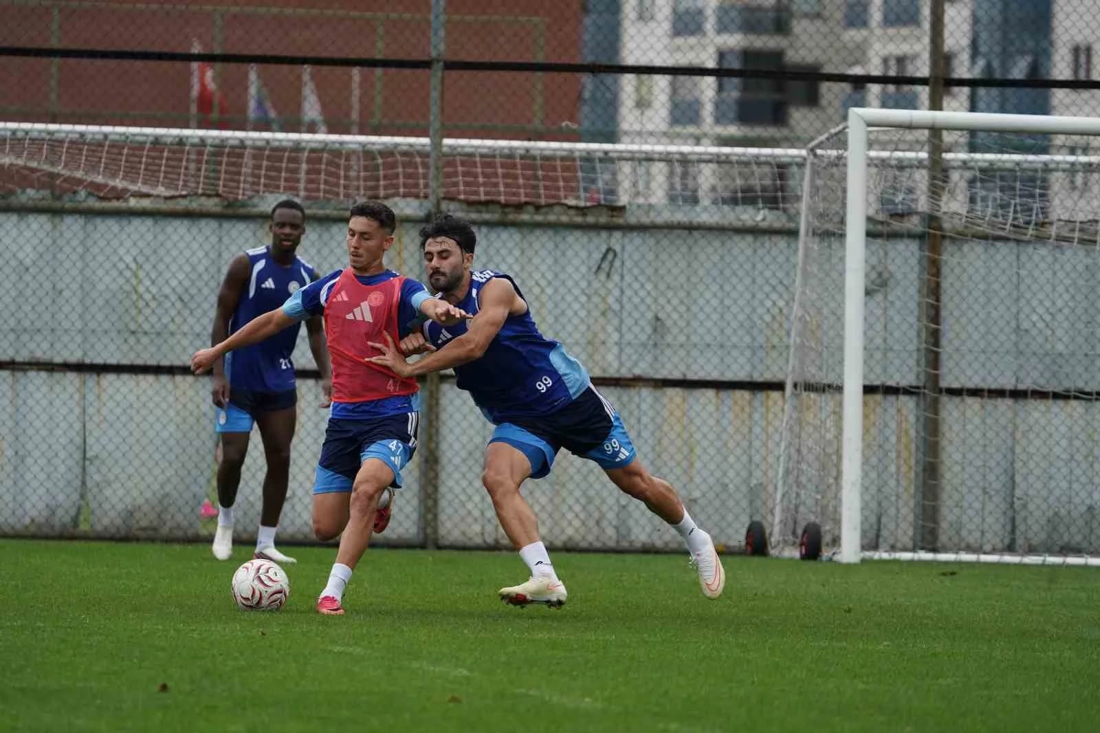 TRENDYOL SÜPER LİG EKİPLERİNDEN ÇAYKUR RİZESPOR, LİGİN 3. HAFTASINDA DEPLASMANDA OYNAYACAĞI GAZİANTEP FK MAÇI HAZIRLIKLARINA ARA VERMEDEN BAŞLADI