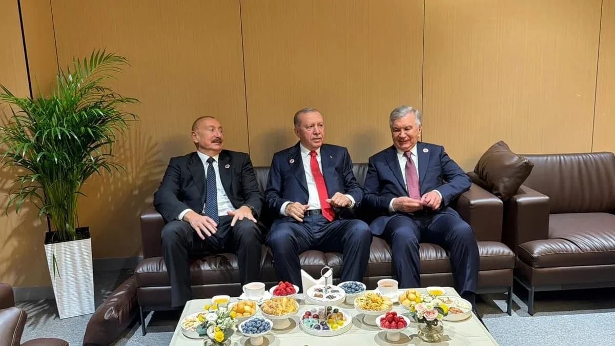 AZERBAYCAN CUMHURBAŞKANI İLHAM ALİYEV, CUMHURBAŞKANI RECEP TAYYİP ERDOĞAN VE ÖZBEKİSTAN CUMHURBAŞKANI ŞEVKET MİRZİYOYEV