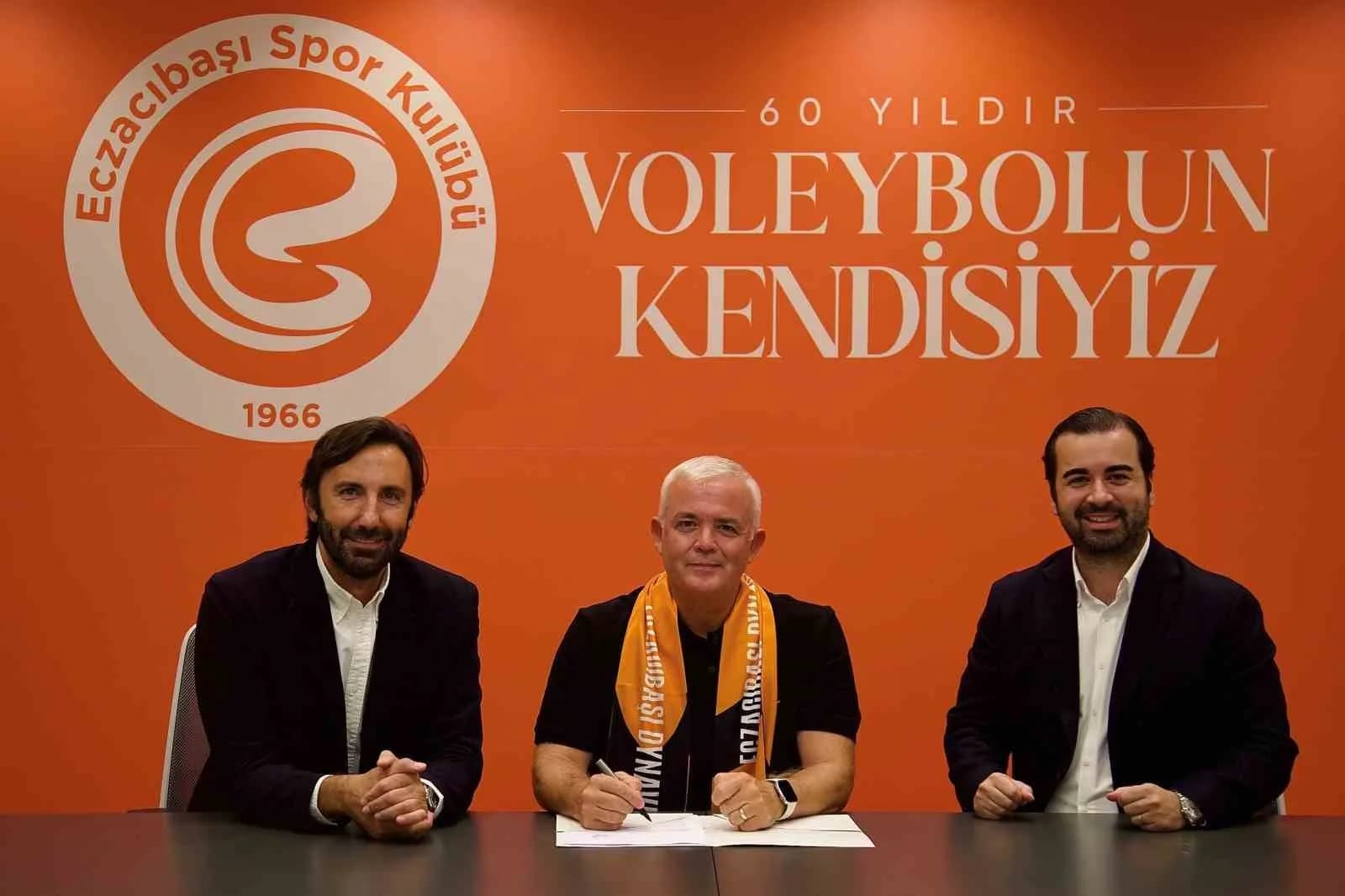 ECZACIBAŞI SPOR KULÜBÜ, ALTYAPI TEKNİK KOORDİNATÖRÜ VE 1. LİG TAKIMI BAŞANTRENÖRÜ HÜSEYİN DOĞANYÜZ’ÜN SÖZLEŞMESİNİ 3 YIL DAHA UZATTI.