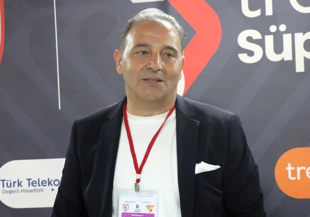 SAMSUNSPOR FUTBOL DİREKTÖRÜ FUAT ÇAPA, TARAFTARLARIN TRANSFER BEKLENTİSİ VE ELEŞTİRİLERİNİ NORMAL KARŞILADIKLARINI SÖYLEDİ.