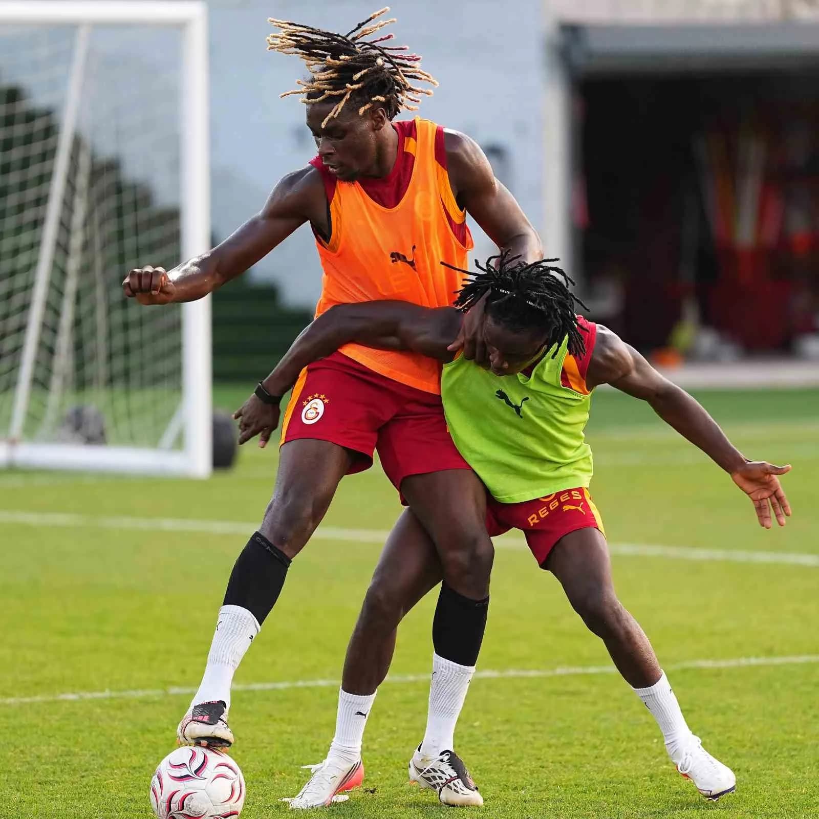 GALATASARAY, TRENDYOL SÜPER LİG’İN 3. HAFTASINDA GÖZTEPE İLE OYNAYACAĞI MAÇIN HAZIRLIKLARINI BUGÜN YAPTIĞI ANTRENMANLA SÜRDÜRDÜ.