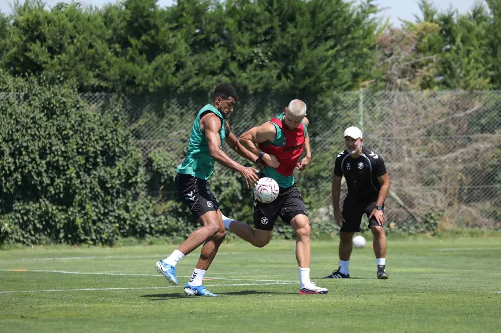 TRENDYOL SÜPER LİG 2026-2027 SEZONU 3. HAFTASINDA KOCAELİSPOR’U KONUK EDECEK KONYASPOR, GÜNÜ TEK ANTRENMANLA GERİDE BIRAKTI.