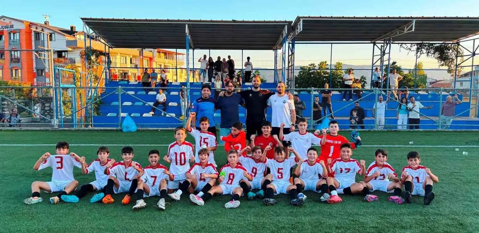 AHMET KOÇVER MİNİKLER FUTBOL TURNUVASI'NDA, KÖRFEZ GENÇLERBİRLİĞİ SPOR KULÜBÜ U12 TAKIMI NAMAĞLUP ŞAMPİYONLUĞA ULAŞTI.