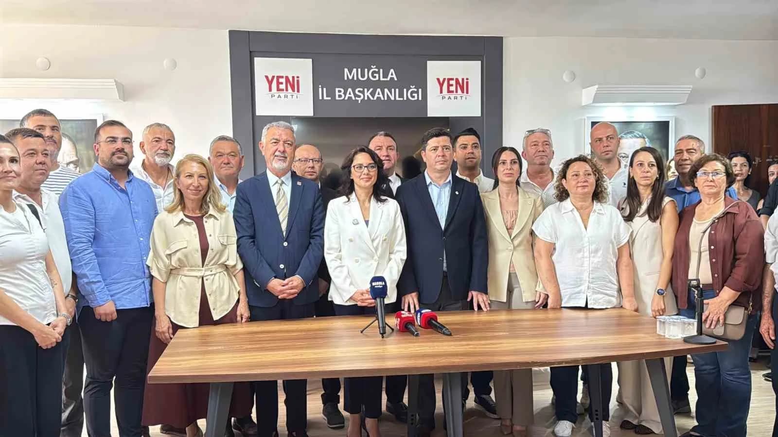 MENTEŞE BELEDİYE BAŞKANI GONCA KÖKSAL ARAS VE CHP'Lİ BELEDİYE MECLİS ÜYELERİ YENİ PARTİ'YE KATILDI.