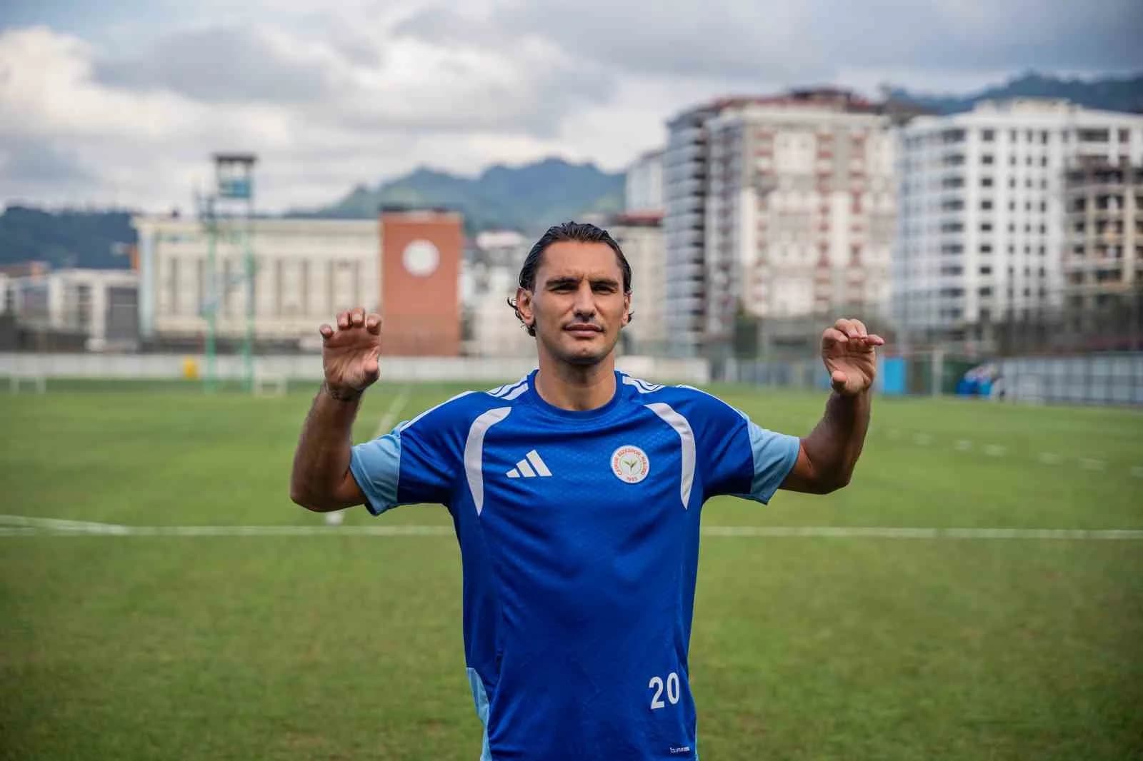 ÇAYKUR RİZESPOR'UN ORTA SAHA OYUNCUSU QAZİM LAÇİ, SAMSUNSPOR İLE OYNAYACAKLARI KARŞILAŞMAYLA İLGİLİ YAPTIĞI AÇIKLAMADA, "BU SEZON EVİMİZDEKİ İLK MAÇIMIZ OLACAK VE UMARIM GALİBİYETLE AYRILIRIZ" DEDİ