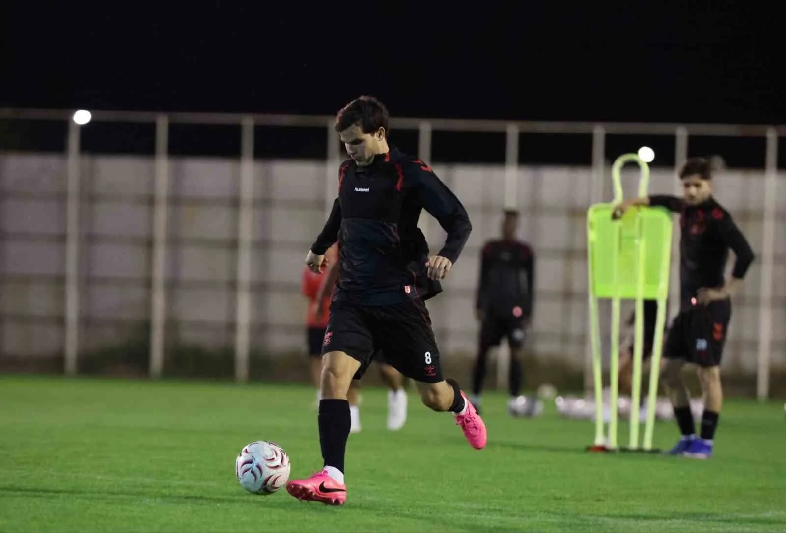 SİVASSPOR, TRENDYOL 1. LİG 2026-2027 SEZONUNUN 3. HAFTASINDA MANİSA FK İLE OYNAYACAĞI KARŞILAŞMANIN HAZIRLIKLARINI SÜRDÜRDÜ.