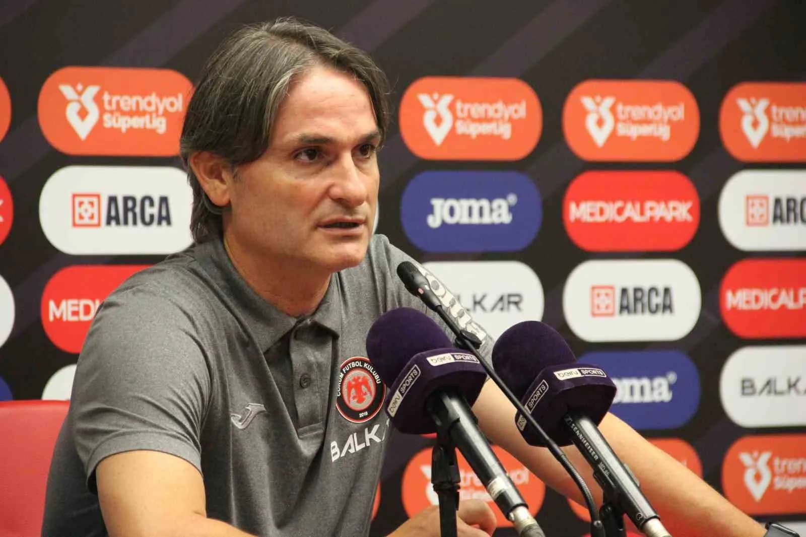 ÇORUM FK TEKNİK SORUMLUSU TAMER SİVRİKAYA, "BUGÜN BİZ İYİ OYNAYARAK KAYBETTİK. BENCE OYUN MOMENTUMU TAM ANLAMIYLA BİZDEYDİ" DEDİ.