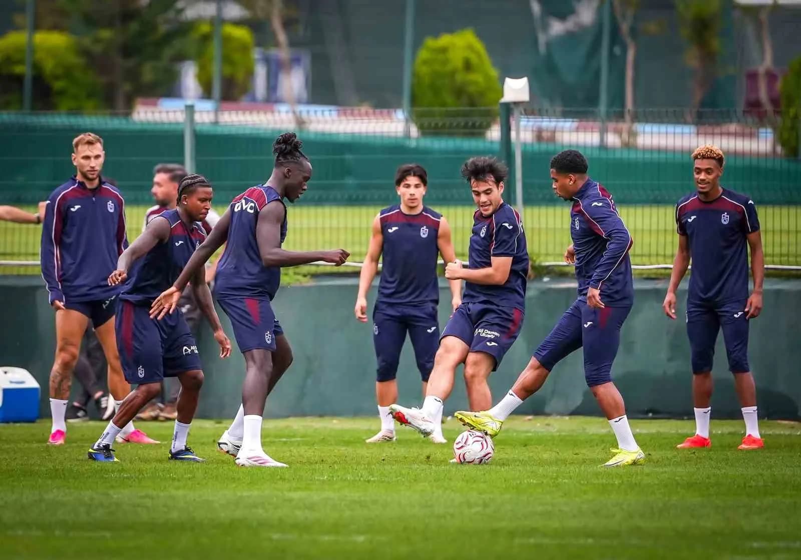 BORDO-MAVİLİLER, UEFA AVRUPA LİGİ PLAY-OFF TURU İLK MAÇINDA SAHASINDA KARŞILAŞACAĞI FERENCVAROS MÜSABAKASI ÖNCESİ HAZIRLIKLARINA DEVAM ETTİ.