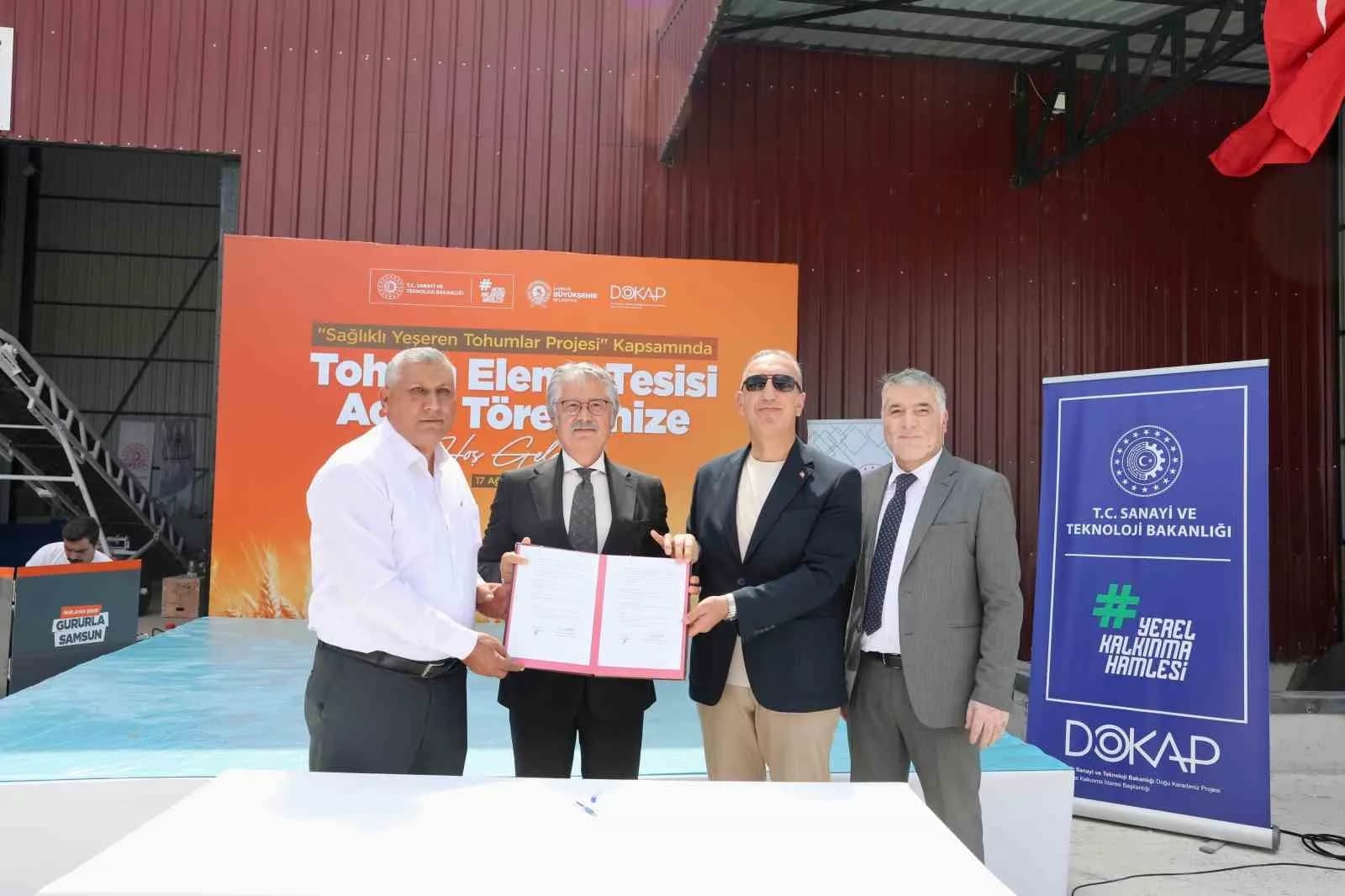 SAMSUN BÜYÜKŞEHİR BELEDİYESİ (SBB) ÖNCÜLÜĞÜNDE HAYATA GEÇİRİLEN TOHUM ELEME TESİSİ KENTİN ÖNEMLİ BUĞDAY ÜRETİM MERKEZLERİNDEN BİRİ OLAN VEZİRKÖPRÜ’ DE HİZMETE AÇILDI.