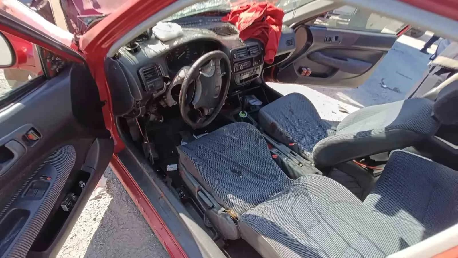 ZONGULDAK (İHA) - ZONGULDAK’IN ALAPLI İLÇESİNDE OTOMOBİLİN KAMYONETE ARKADAN ÇARPMASI SONUCU MEYDANA GELEN TRAFİK KAZASINDA 26 YAŞINDAKİ SÜRÜCÜ YARALANDI.