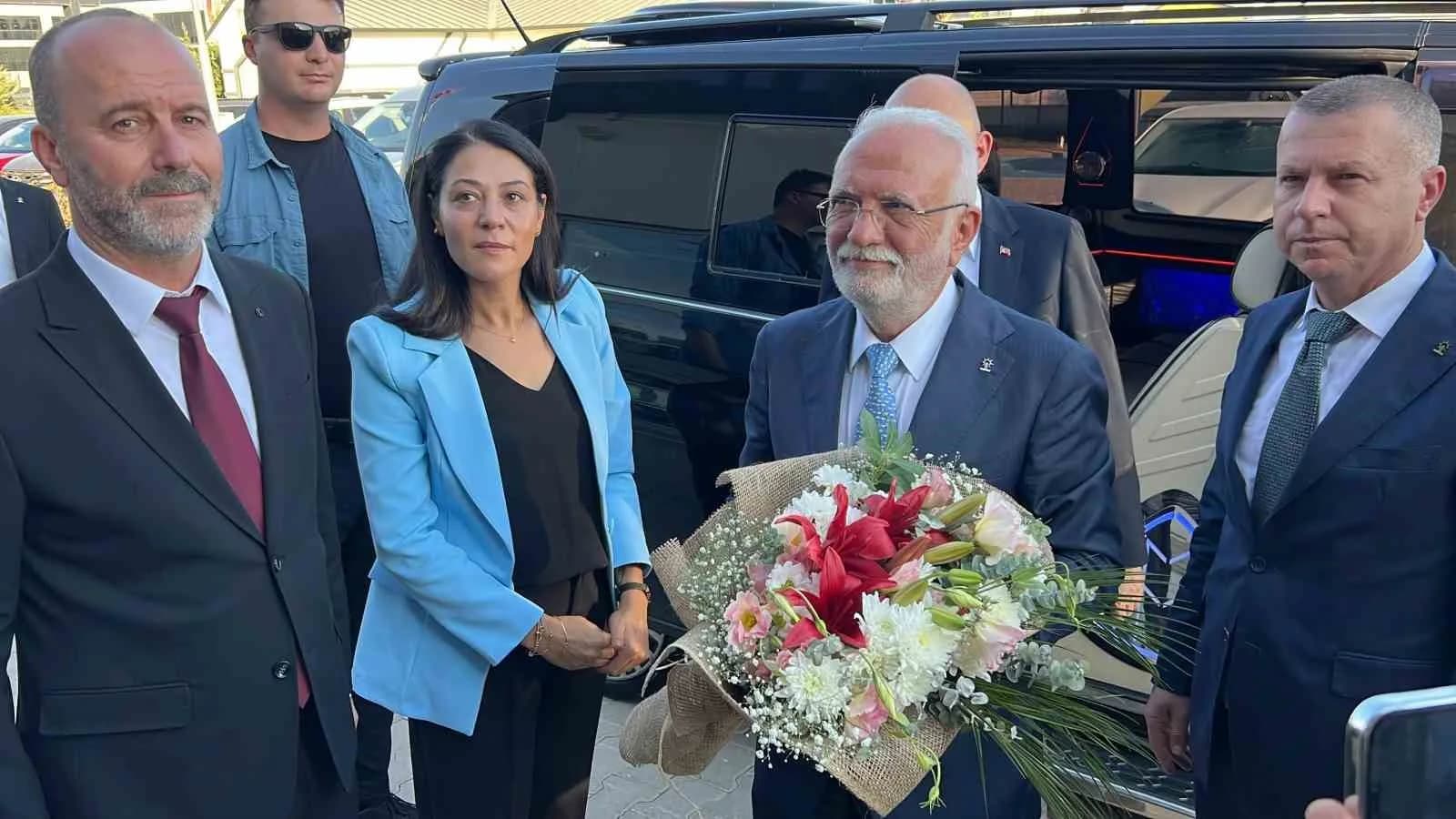 TÜRKİYE YÜZYILI BULUŞMALARI ÇERÇEVESİNDE ÇANAKKALE’YE GELEN AK PARTİ GENEL BAŞKANVEKİLİ MUSTAFA ELİTAŞ, ÇANAKKALE'DE BİR TAKIM ZİYARETLERDE BULUNDU.