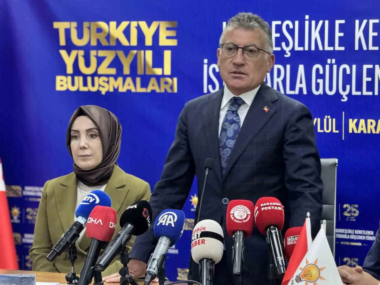 AK PARTİ GRUP BAŞKANI ABDULLAH GÜLER, DÜNYADA SAVAŞ, ÇATIŞMA VE EKONOMİK BELİRSİZLİKLERİN YAŞANDIĞINI BELİRTEREK, "TÜRKİYE, GÜVENLİ BİR LİMAN OLARAK BÖLGESİNDE BİR YILDIZ GİBİ PARLIYOR" DEDİ.