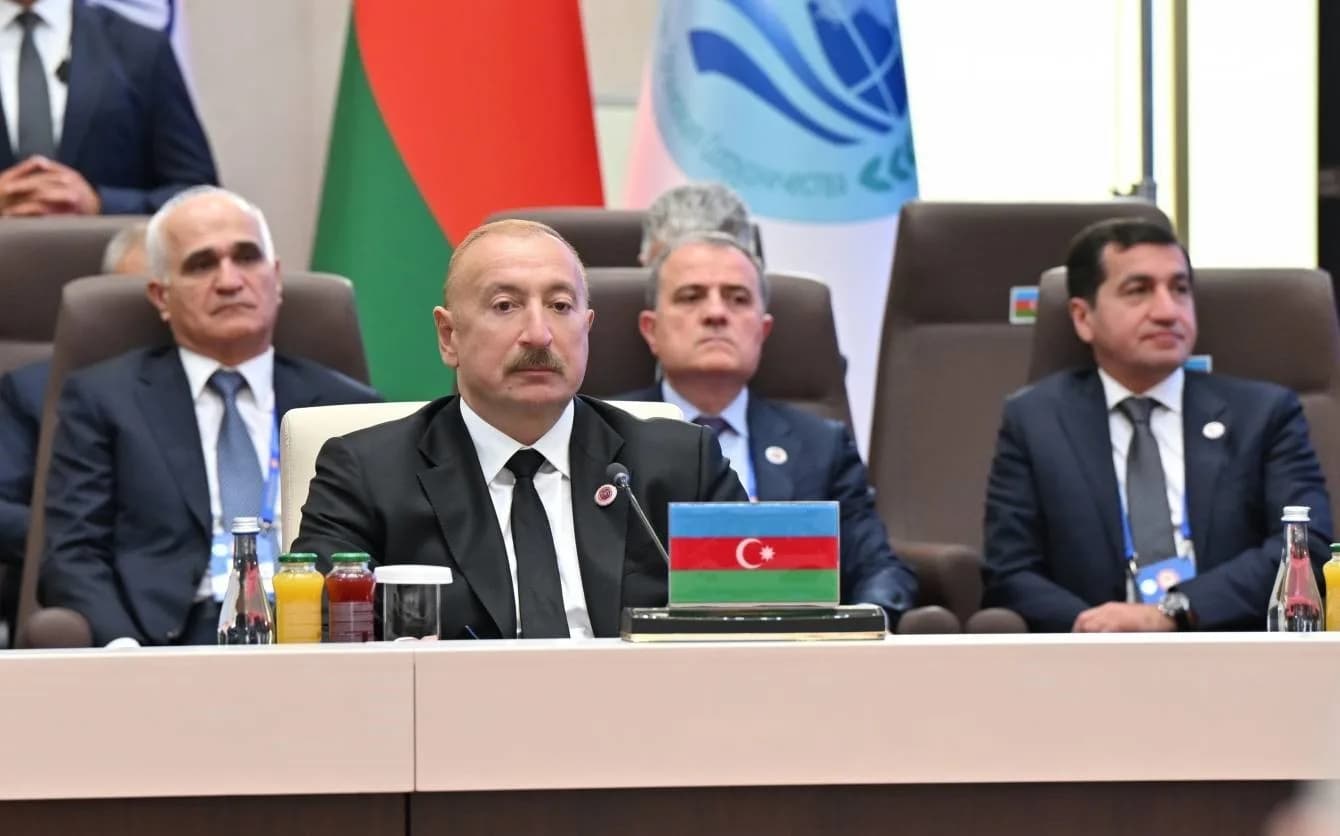 AZERBAYCAN CUMHURBAŞKANI İLHAM ALİYEV, ŞANGHAY İŞBİRLİĞİ ÖRGÜTÜ (ŞİÖ) ZİRVESİ'NDE YAPTIĞI KONUŞMADA, "ERMENİSTAN İLE BİRLİKTE KARŞILIKLI TİCARET HACMİNİN ARTIRILMASI, TİCARETİN ÜRÜN YELPAZESİNİN GENİŞLETİLMESİ VE YENİ KARA ULAŞIM BAĞLANTILARININ OLUŞTURULMASI KONUSUNDA ÇALIŞIYORUZ" DEDİ.