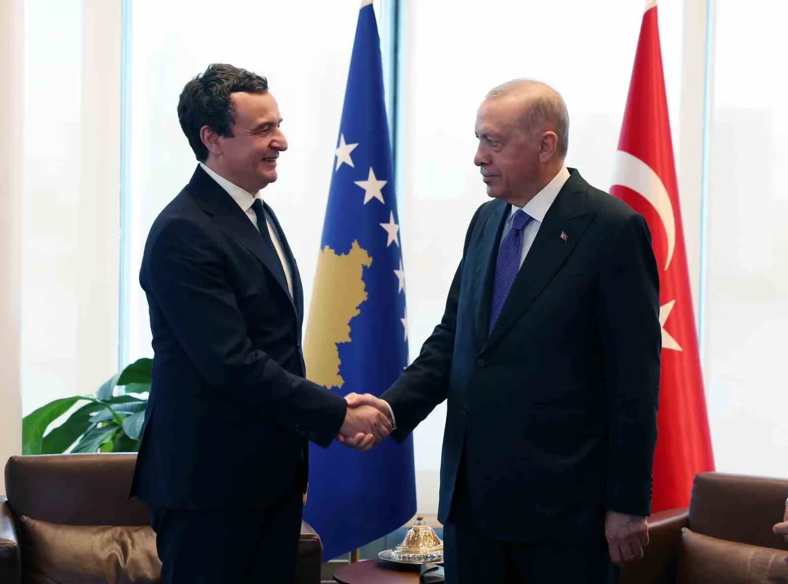 CUMHURBAŞKANI RECEP TAYYİP ERDOĞAN, KOSOVA BAŞBAKANI ALBİN KURTİ'Yİ TÜRKEVİ'NDE KABUL ETTİ.