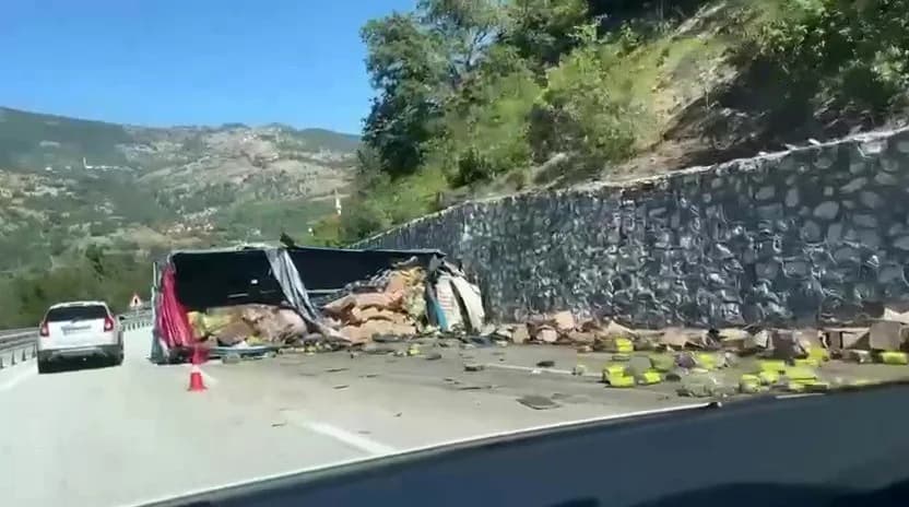 ZONGULDAK'IN DEVREK İLÇESİNDE MEYDANA GELEN TRAFİK KAZASINDA BİR KİŞİ ÖLDÜ.