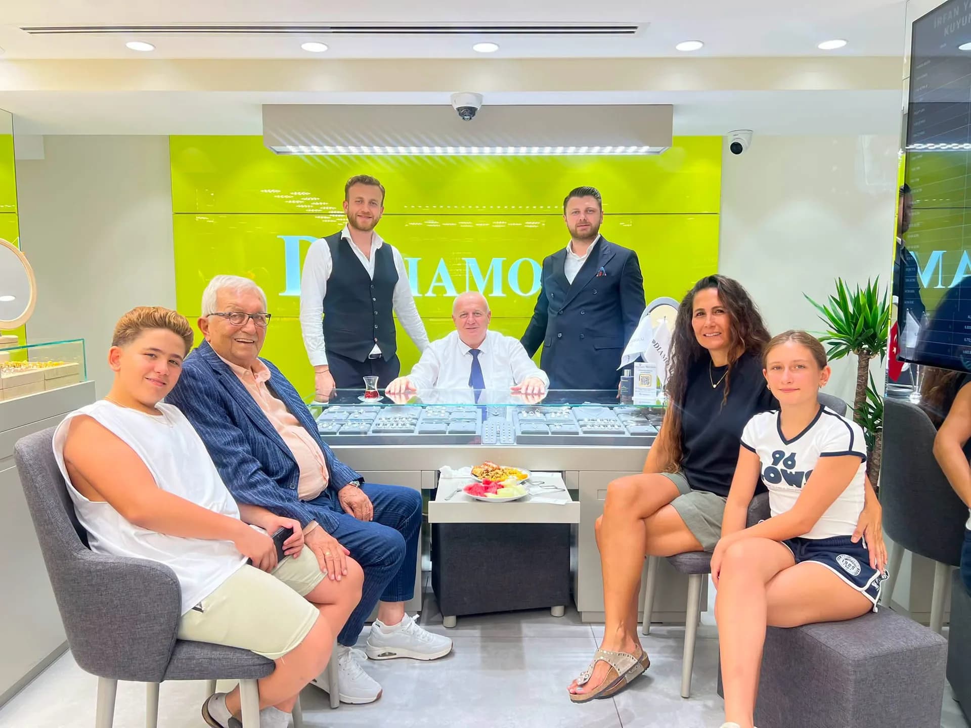 Halil Posbıyık’tan D Diamond’a sürpriz ziyaret