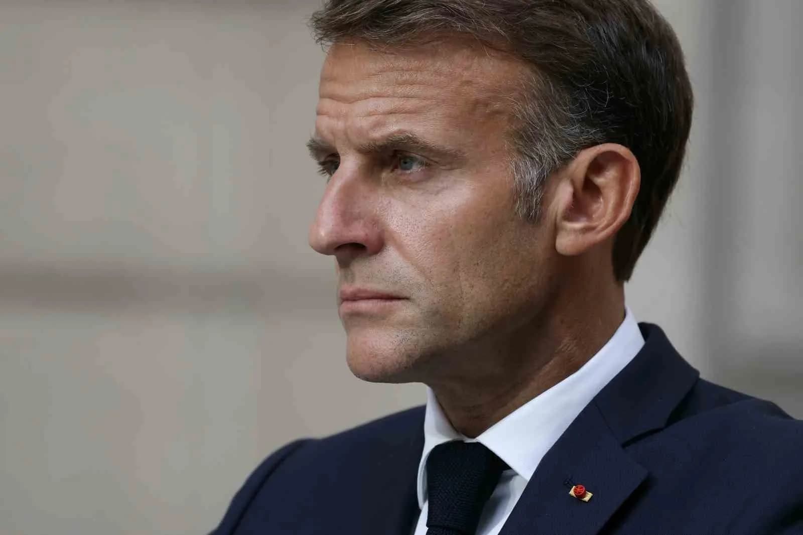 FRANSA CUMHURBAŞKANI EMMANUEL MACRON, HÜRMÜZ BOĞAZI KONUSUNDA HİÇ KİMSEYİ SUÇLAMAK İSTEMEDİĞİNİ VE ABD'NİN BU SORUNU ÇÖZEBİLECEK ÜLKELERDEN BİRİ OLDUĞUNU İFADE ETTİ.