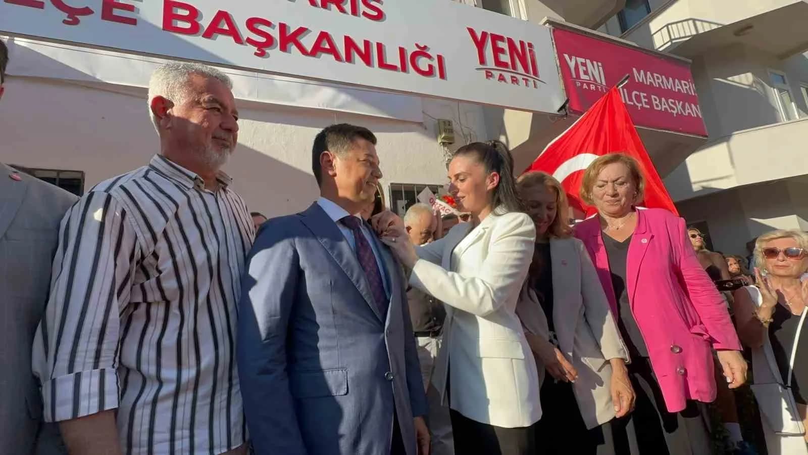 ACAR ÜNLÜ CHP'DEN İSTİFA EDEREK YENİ PARTİ'YE KATILDI