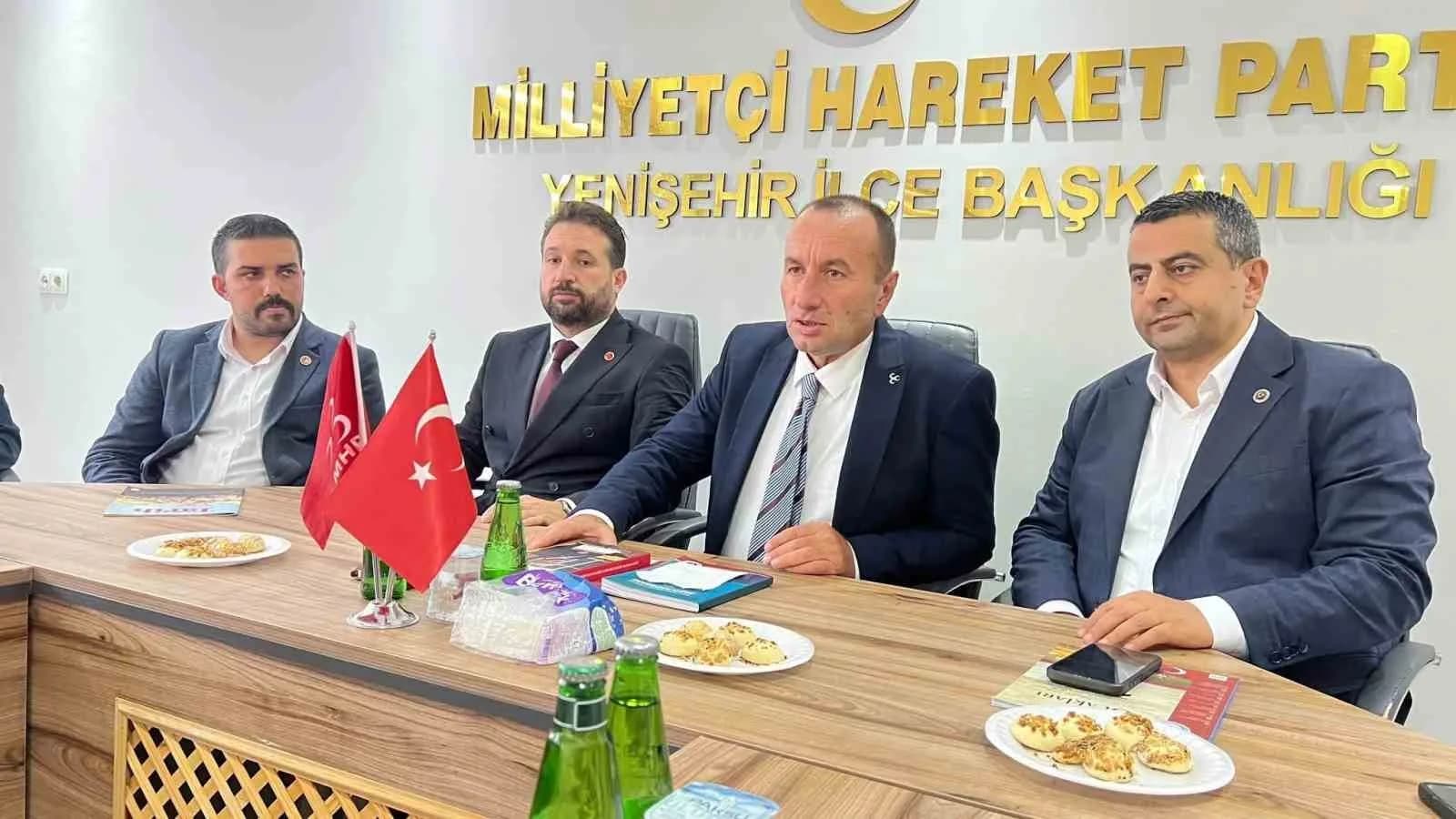 MİLLİYETÇİ HAREKET PARTİSİ (MHP) BURSA İL BAŞKANI MEHMET EMİN ÖZCANBAZ, BERABERİNDEKİ İL YÖNETİM KURULU ÜYELERİ VE BURSA BÜYÜKŞEHİR BELEDİYESİ BAŞKAN VEKİLİ İSMAİL ŞENOL İLE BİRLİKTE MHP YENİŞEHİR İLÇE BAŞKANLIĞI’NI ZİYARET ETTİ.