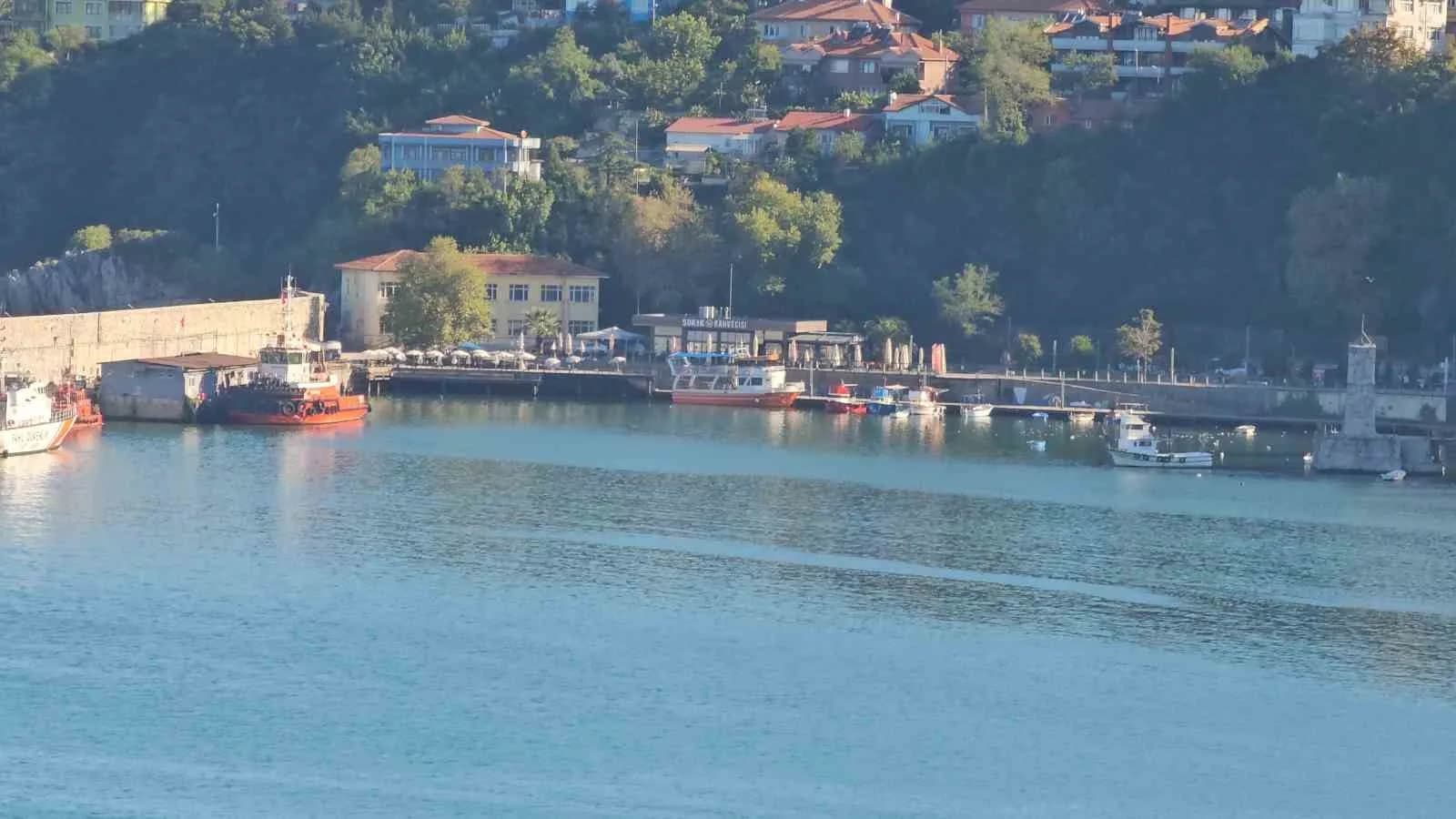 ZONGULDAK VALİLİĞİ, OLUMSUZ HAVA VE DENİZ ŞARTLARI NEDENİYLE 9 EYLÜL ÇARŞAMBA GÜNÜ İL GENELİNDE DENİZE GİRİLMESİNİN YASAKLANDIĞINI DUYURDU.