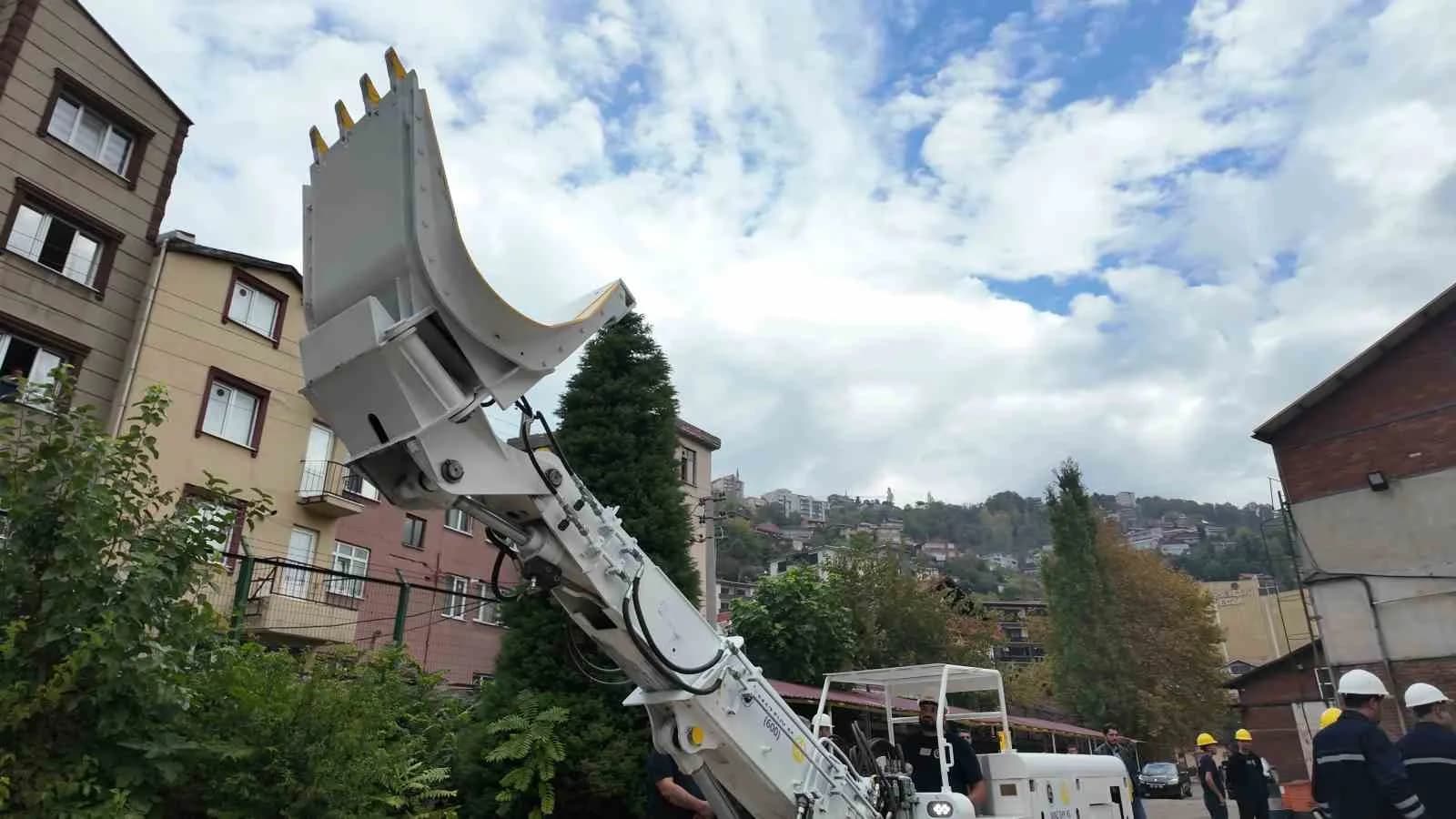 TÜRKİYE TAŞKÖMÜRÜ KURUMU (TTK) İLE ZONGULDAK BÜLENT ECEVİT ÜNİVERSİTESİ (BEUN) İŞ BİRLİĞİNDE, YER ALTI KÖMÜR OCAKLARINDA KULLANILMAK ÜZERE ELEKTROHİDROLİK YÜKLEYİCİ GELİŞTİRİLDİ.