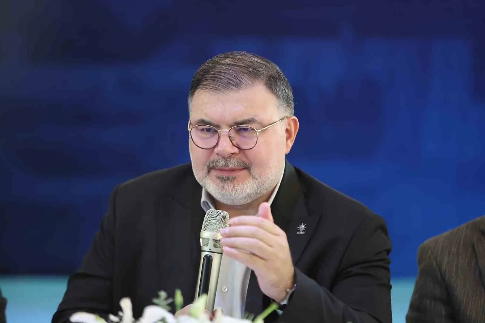 AK PARTİ İZMİR İL BAŞKANI BİLAL SAYGILI, 40’A YAKIN STK TEMSİLCİSİ İLE BİR ARAYA GELDİĞİ TOPLANTIDA, BİRLİK VE BERABERLİK MESAJI VERDİ.