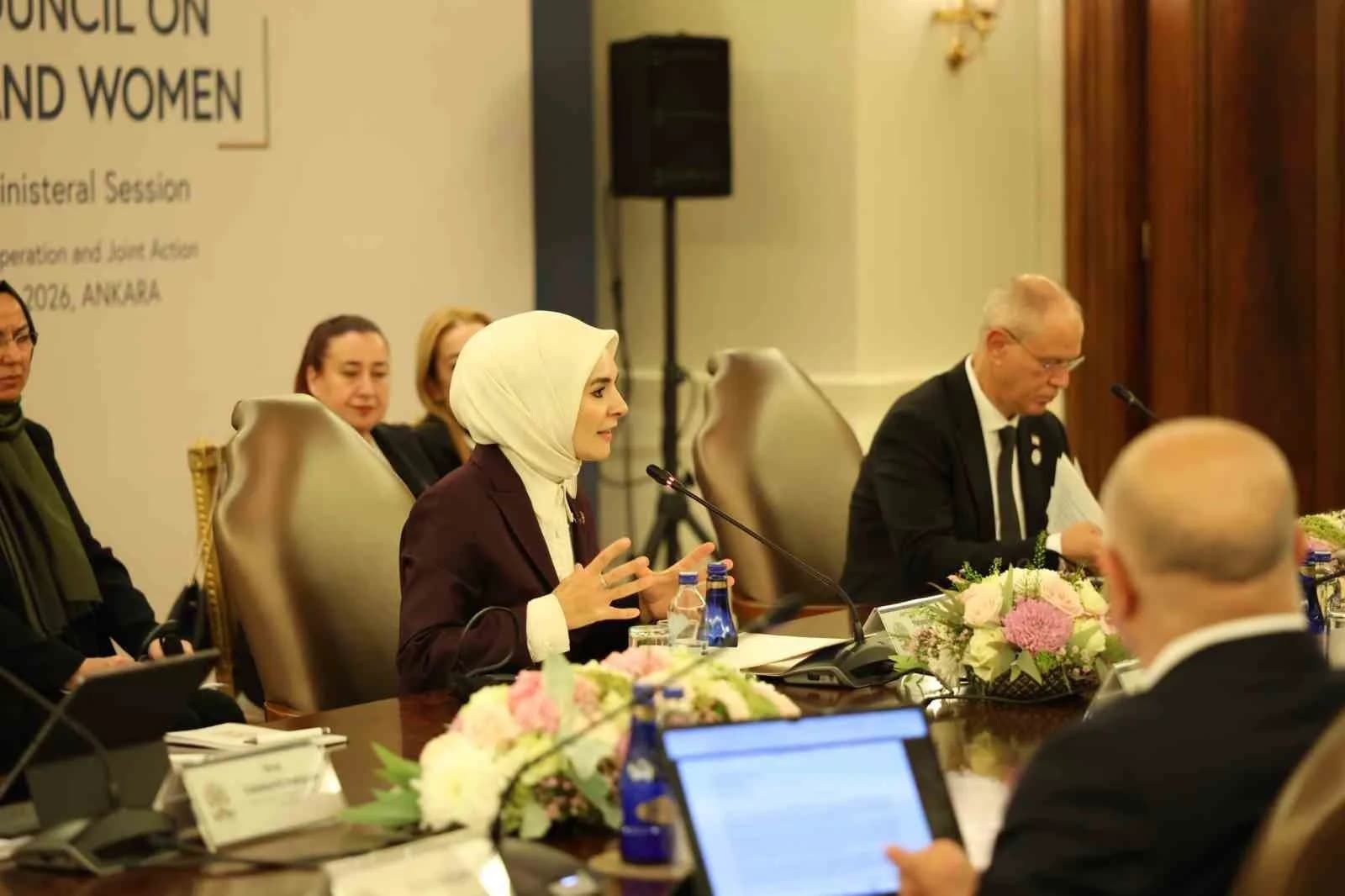 AİLE VE SOSYAL HİZMETLER BAKANI MAHİNUR ÖZDEMİR GÖKTAŞ, "EMİNE ERDOĞAN HANIMEFENDİ’NİN HİMAYELERİNDE KURULACAK OLAN AİLE VE KADIN KONSEYİ TÜRK DEVLETLERİ TEŞKİLATININ GELECEK VİZYONUNA GÜÇLÜ BİR KATKI SUNACAKTIR. ORTAK HEDEFLERE ULAŞMA NOKTASINDA KONSEYİN İNŞASINA BÜYÜK ÖNEM VERİYORUZ" DEDİ.