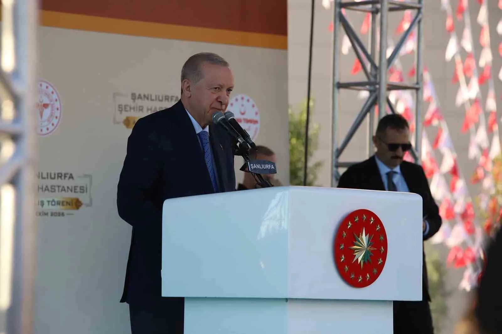 CUMHURBAŞKANI ERDOĞAN: "KİMSENİN HAKKINI KİMSEYE YEDİRMEDEN ADALET VE HAKKANİYET ZEMİNİNDE SORUNUN SÜRATLE ÇÖZÜLMESİ İÇİN ÇALIŞIYORUZ"