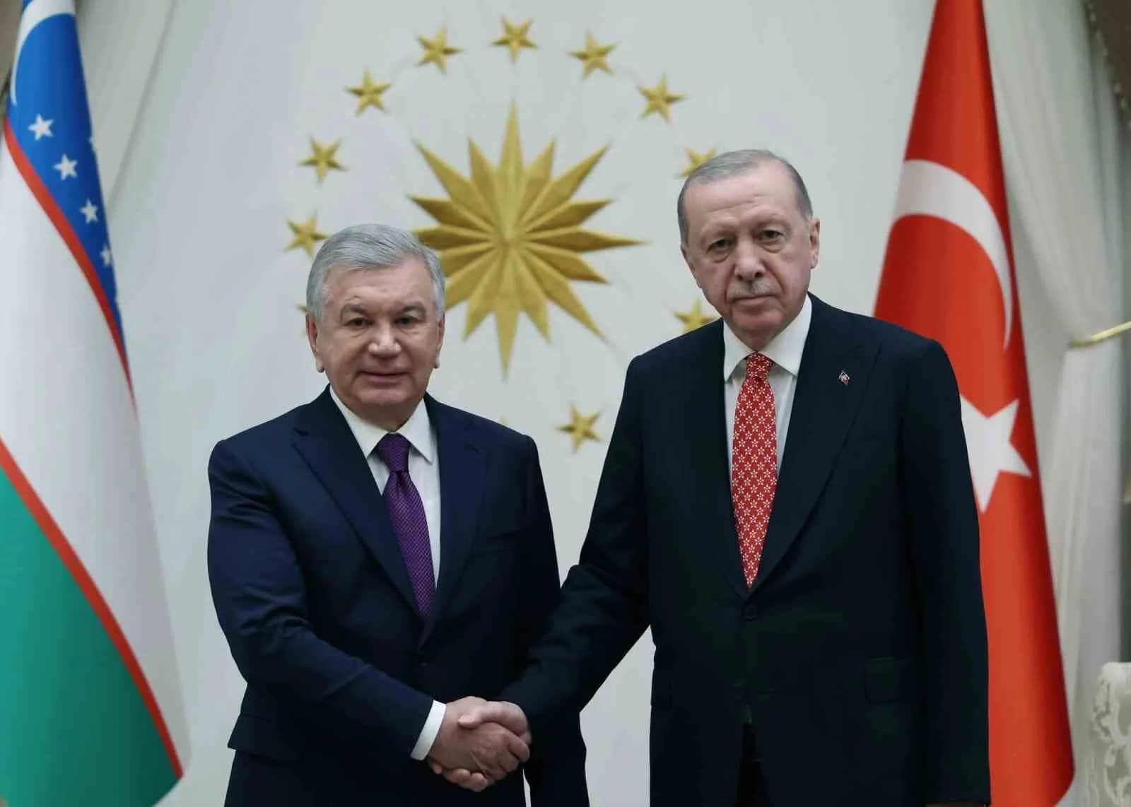 CUMHURBAŞKANI RECEP TAYYİP ERDOĞAN, ÖZBEKİSTAN CUMHURBAŞKANI ŞEVKET MİRZİYOYEV İLE CUMHURBAŞKANLIĞI KÜLLİYESİ’NDE BİR GÖRÜŞME GERÇEKLEŞTİRDİ.