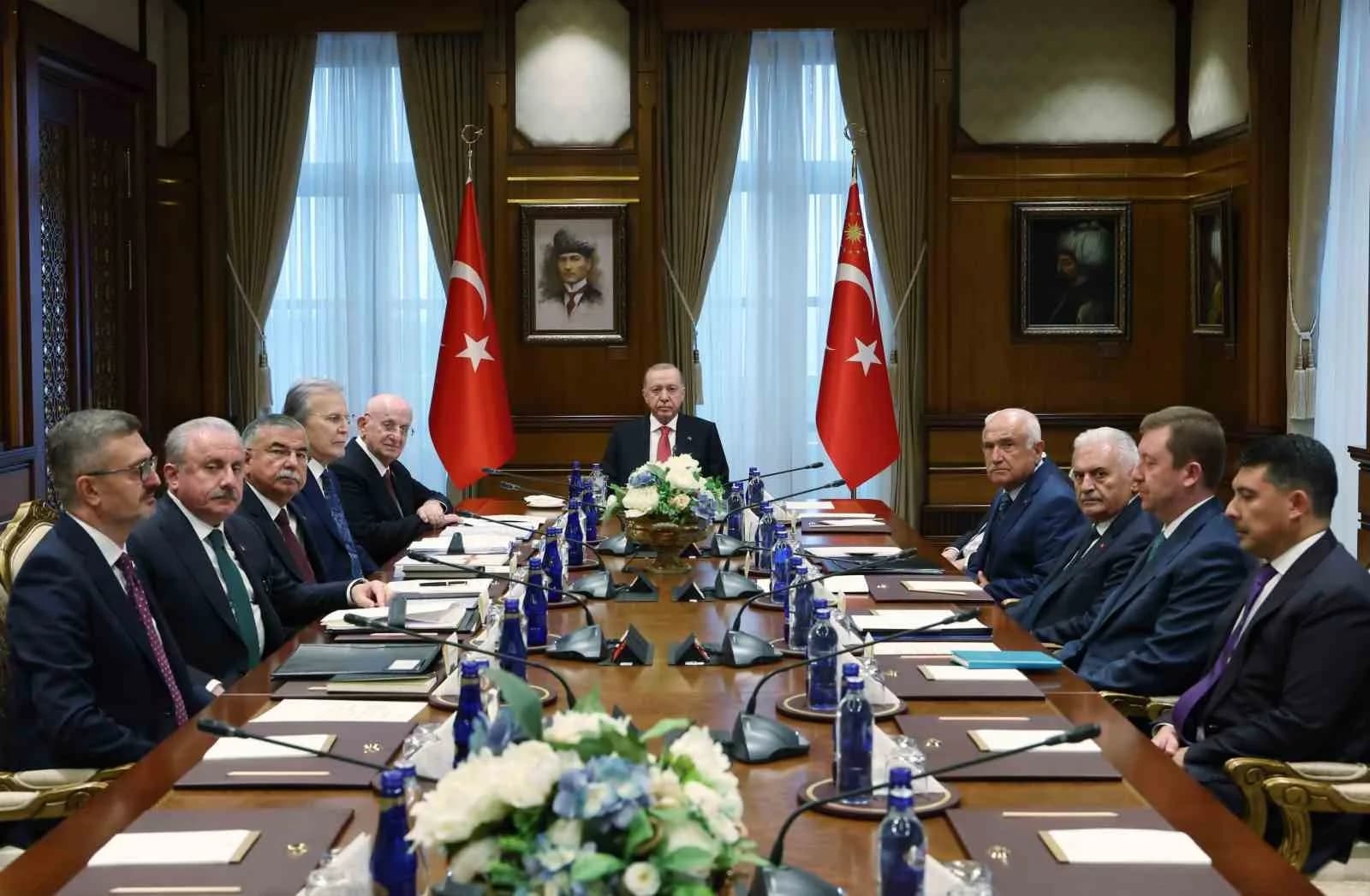 CUMHURBAŞKANLIĞI YÜKSEK İSTİŞARE KURULU, CUMHURBAŞKANI RECEP TAYYİP ERDOĞAN BAŞKANLIĞINDA TOPLANDI.