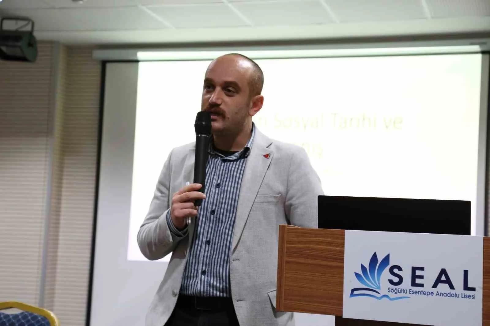 DR. ÖĞR. ÜYESİ ERDOĞAN ALTUN’UN KONUŞMACI OLARAK YER ALDIĞI SÖYLEŞİDE, FİLİSTİN’DE EĞİTİM VE GÜNDELİK YAŞAMIN TARİHSEL SÜRECİ ÇOK YÖNLÜ BİR PERSPEKTİFLE ELE ALINDI.