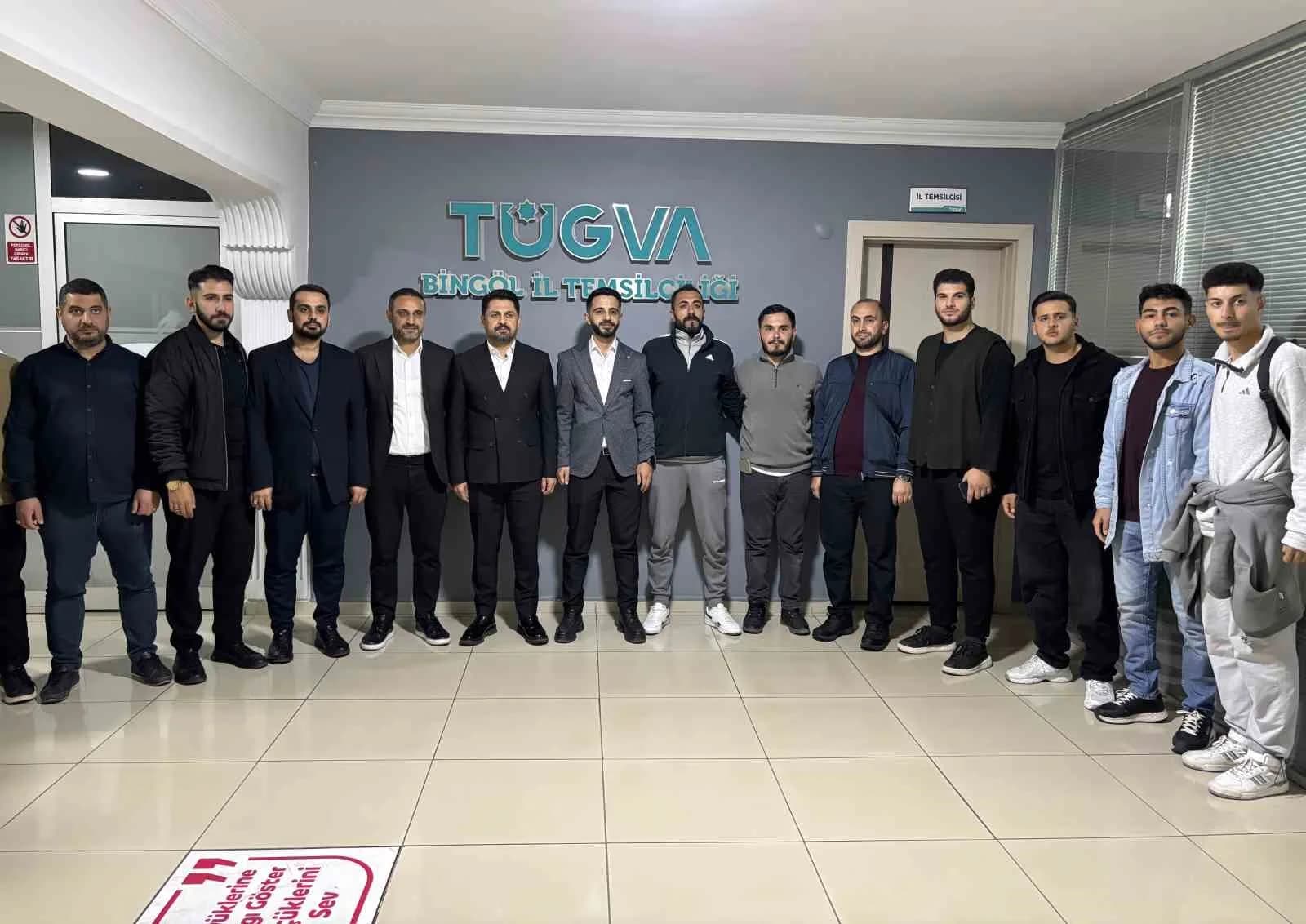 AK PARTİ BİNGÖL İL BAŞKANI YILMAZ SEVEN, TÜGVA BİNGÖL ERKEK ÖĞRENCİ YURDU'NDA DÜZENLENEN İLERİ DÜZEY LİDERLİK PROGRAMI KAPSAMINDA GENÇLERLE BİR ARAYA GELDİ.