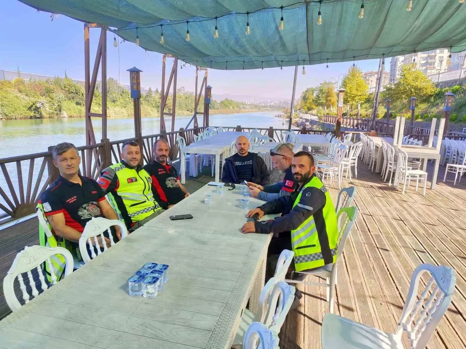 ZONGULDAK (İHA) - KARAELMAS MOTOSİKLET KULÜBÜ TARAFINDAN AZİZ ŞEHİTLER VE TRAFİK KAZALARINDA HAYATINI KAYBEDEN MOTOSİKLETÇİLER ANISINA GÜLÜÇ SOSYAL BELEDİYE TESİSLERİ’NDE MEVLİD-İ ŞERİF VE KUR’AN-I KERİM OKUNDU.