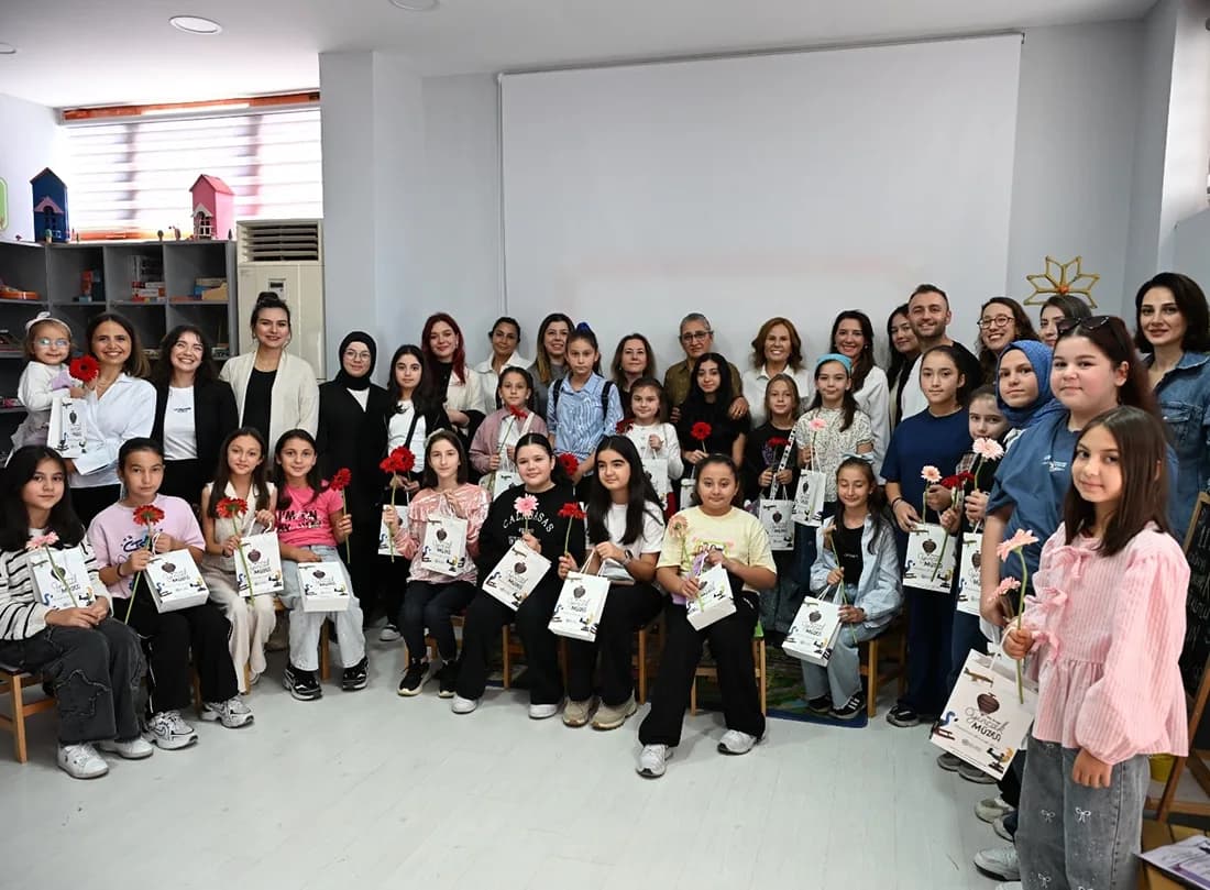 Kız Çocukları İlham Veren Kadınlarla Buluştu