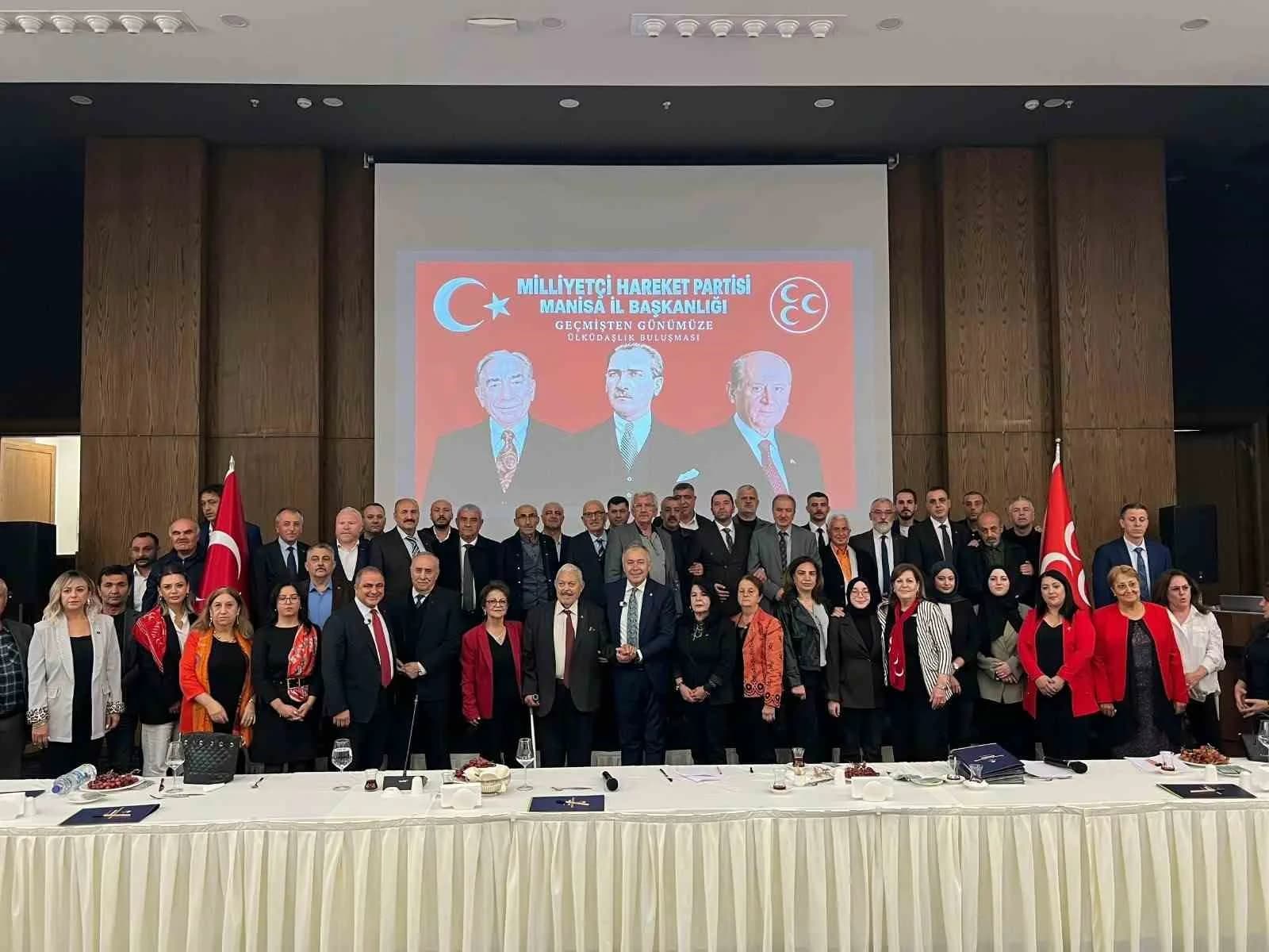 MİLLİYETÇİ HAREKET PARTİSİ (MHP) MANİSA TEŞKİLATI BİR İLKE İMZA ATARAK, MİLLİYETÇİ ÇALIŞMA PARTİSİ (MÇP) DÖNEMİNDEN BUGÜNE KADAR GÖREV YAPMIŞ İSİMLERİ DÜZENLENEN AKŞAM YEMEĞİNDE AYNI SOFRADA BULUŞTURDU