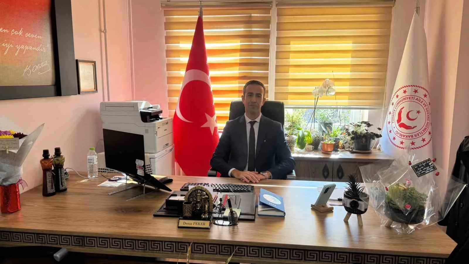ZONGULDAK (İHA) - ALAPLI SOSYAL HİZMETLER MÜDÜRÜ ÇAĞDAŞ TORAMAN’IN KARADENİZ EREĞLİ’YE MÜDÜR OLARAK ATANMASININ ARDINDAN BOŞALAN GÖREVE DENİZ PEKER GETİRİLDİ.