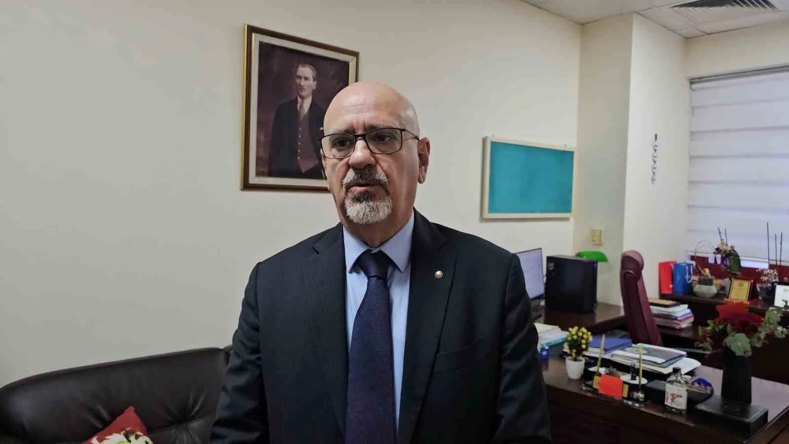 BÜLENT ECEVİT ÜNİVERSİTESİ ÜROLOJİ ANABİLİM DALI ÖĞRETİM ÜYESİ PROF. DR. AYDIN MUNGAN, KANSERDEN KORUNMADA VİTAMİN HAPLARI YERİNE GIDALARIN DOĞAL YOLLARLA TÜKETİLMESİ GEREKTİĞİNİ SÖYLEDİ.