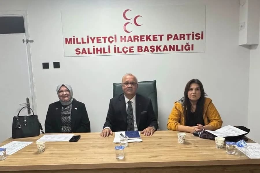 MİLLİYETÇİ HAREKET PARTİSİ (MHP) SALİHLİ İLÇE TEŞKİLATI, İLÇE BAŞKANI ZEKİ KAYDA BAŞKANLIĞINDA GERÇEKLEŞTİRDİĞİ TOPLANTIDA GÖREV DAĞILIMINI BELİRLEDİ.