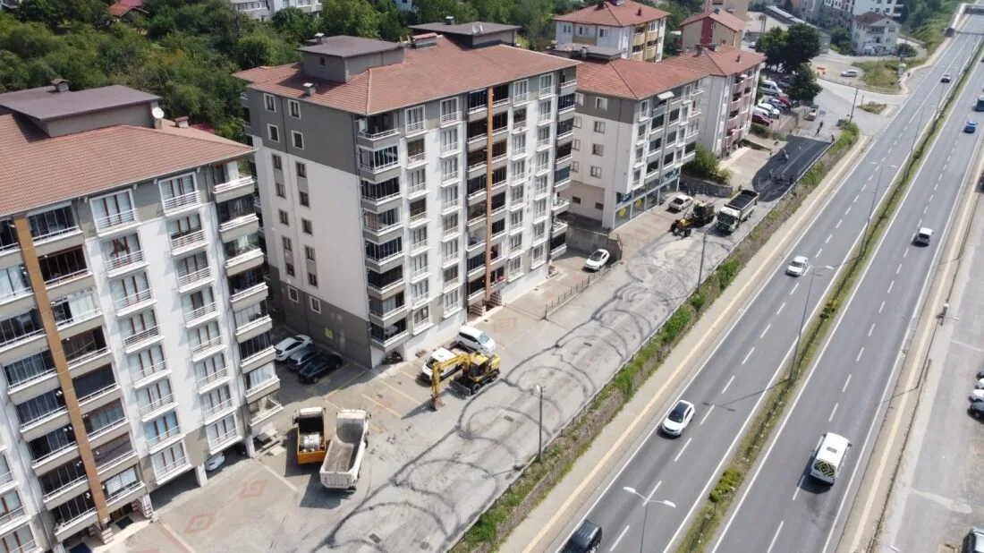 200 Milyon Liralık Asfalt Yatırımı Kepez Bölgesi'nde Devam Ediyor