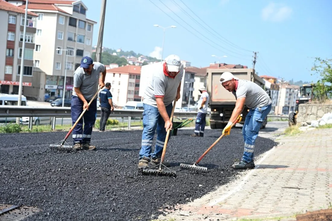 200 Milyon Liralık Asfalt Yatırımı Kepez Bölgesi'nde Devam Ediyor