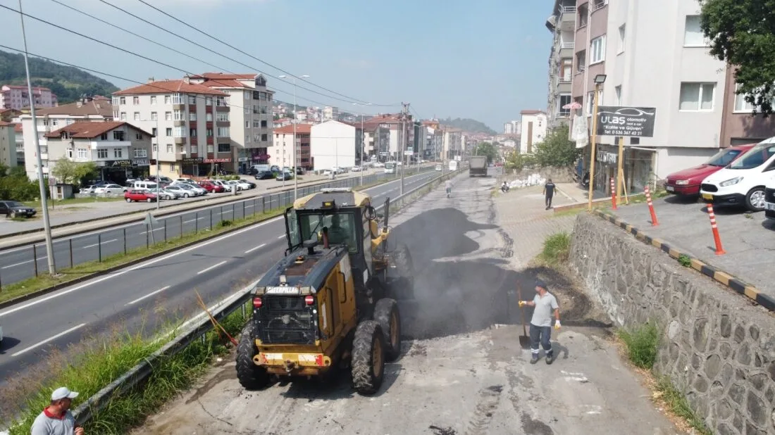 200 Milyon Liralık Asfalt Yatırımı Kepez Bölgesi'nde Devam Ediyor