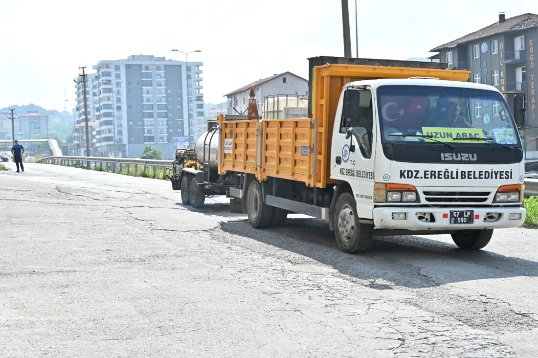 200 Milyon Liralık Asfalt Yatırımı Kepez Bölgesi'nde Devam Ediyor
