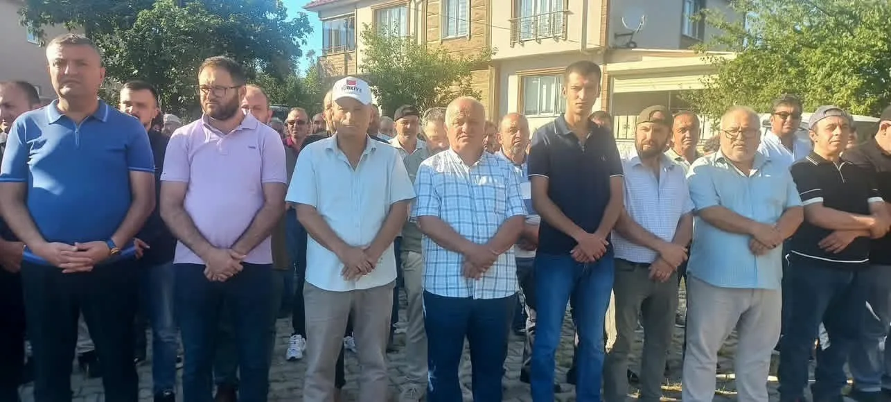 ZONGULDAK (İHA) - ZONGULDAK’IN ALAPLI İLÇESİNE BAĞLI ALİOĞLU KÖYÜ’NDEN 24 YAŞINDAKİ FATİH KOÇAK, BİR SÜREDİR MÜCADELE ETTİĞİ KAN KANSERİ NEDENİYLE HAYATINI KAYBETTİ.