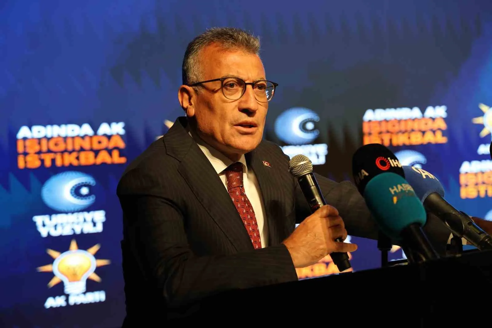 AK PARTİ GRUP BAŞKANI VE SİVAS MİLLETVEKİLİ ABDULLAH GÜLER, PARTİLİLERE SESLENDİ.
