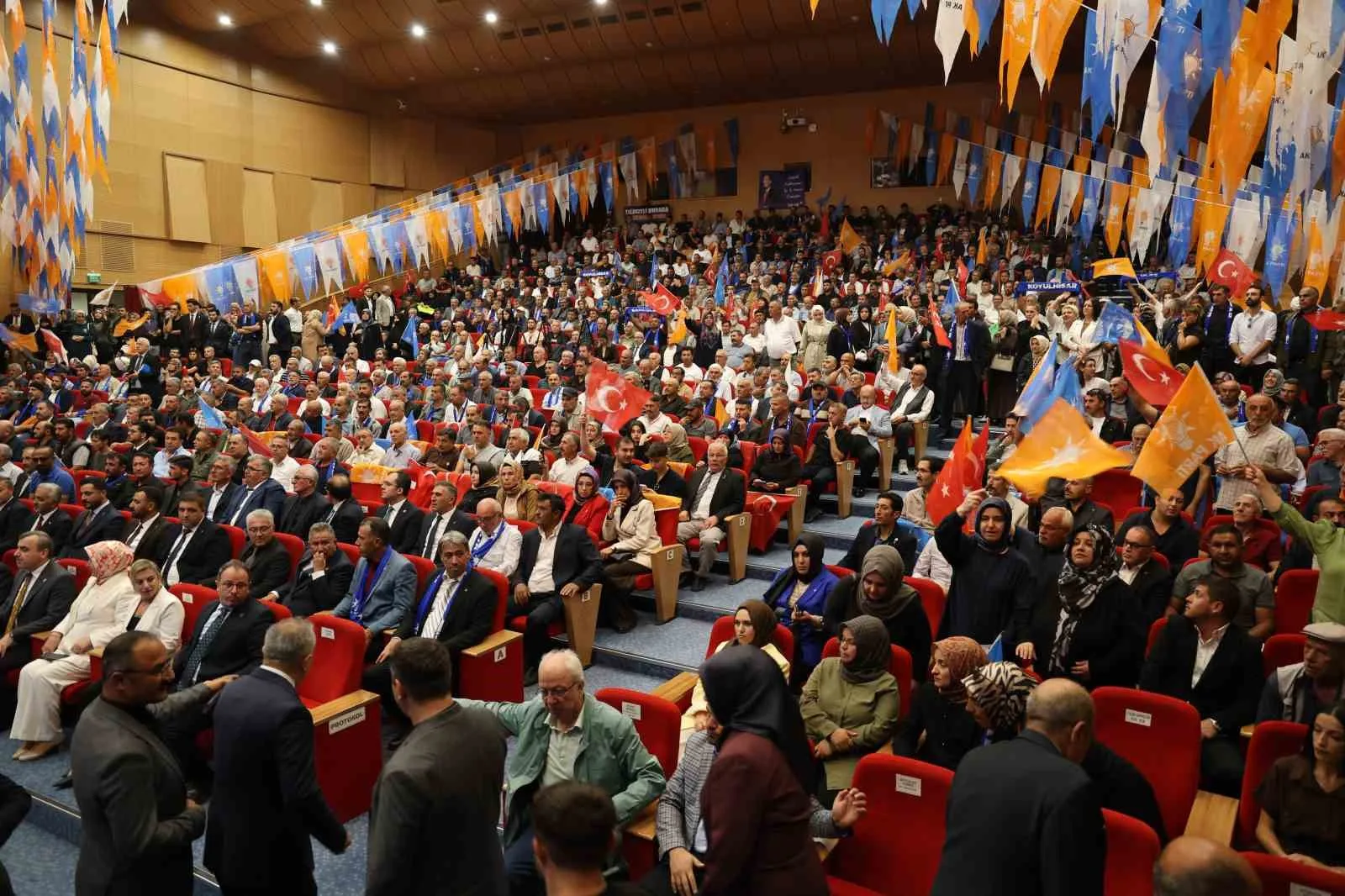 AK PARTİ SİVAS İL BAŞKANLIĞI, MAHALLE VE KÖY BAŞKANLARI İSTİŞARE PROGRAMI DÜZENLEDİ.
